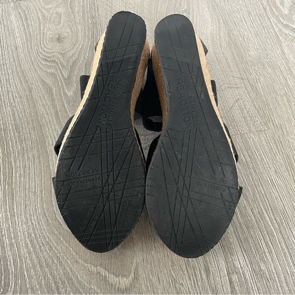Kenneth Cole Wedges - Picture 2 of 4